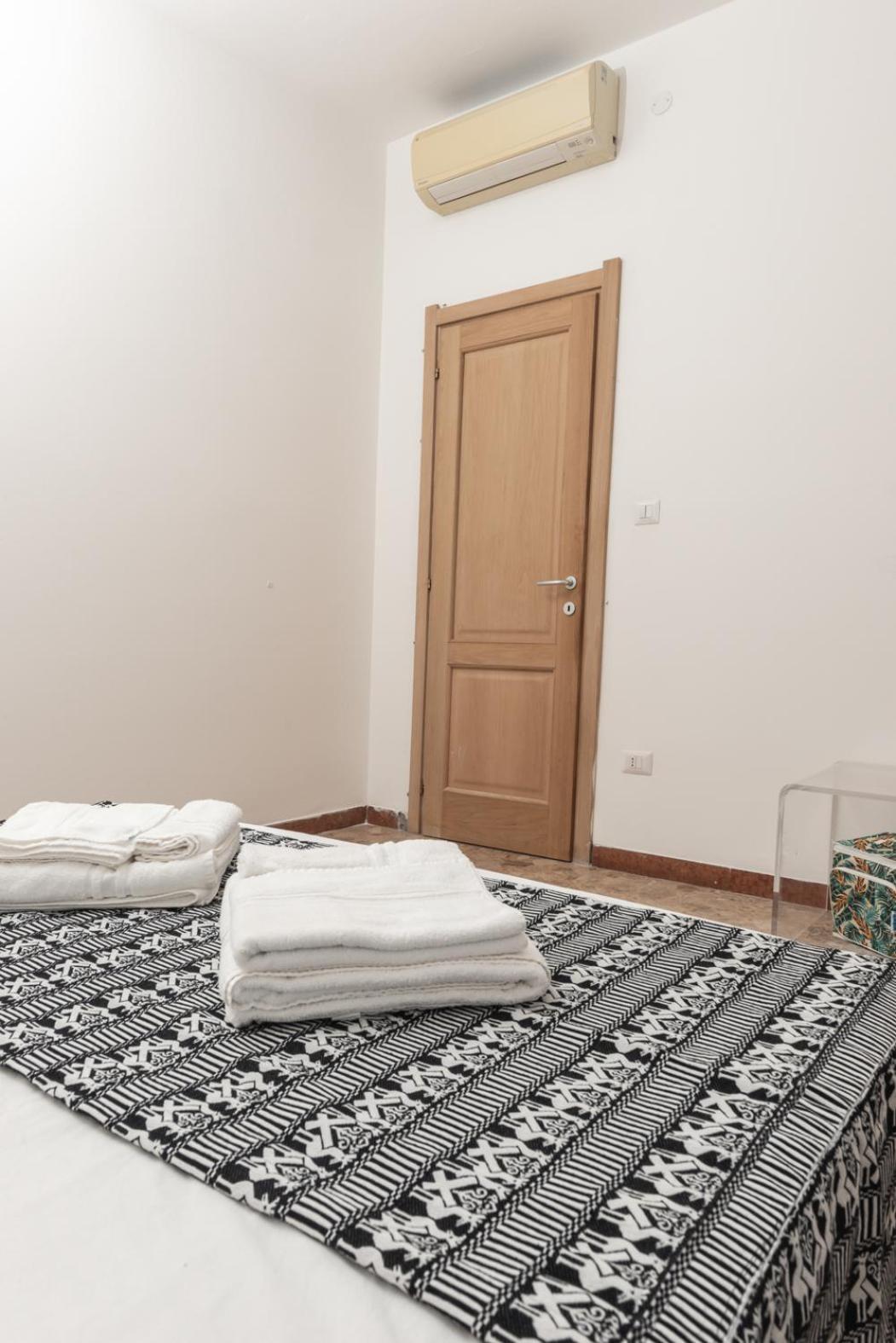 Domo Angioy Apartment Porto Torres Bagian luar foto